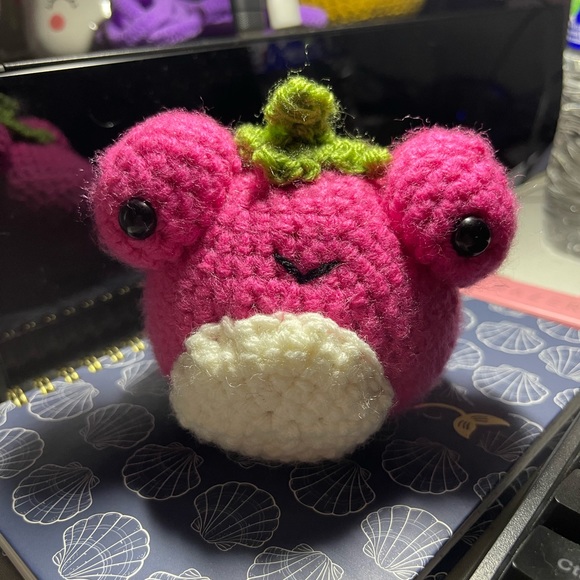 Kawaii Strawberry Frog Plushie - Picture 1 of 4